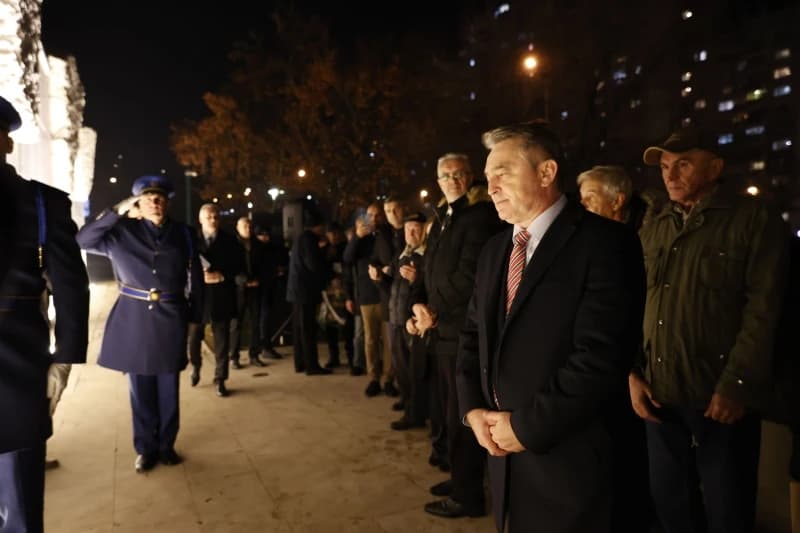Željko Komšić na obilježavanju godišnjice formiranja 101. motorizovane brigade Prvog korpusa Armije RBiH