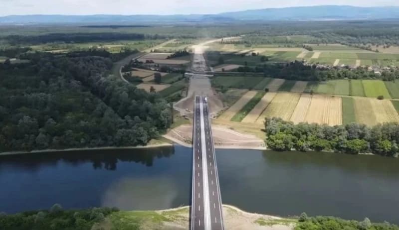 Most preko Save kod Bosanske Gradiške