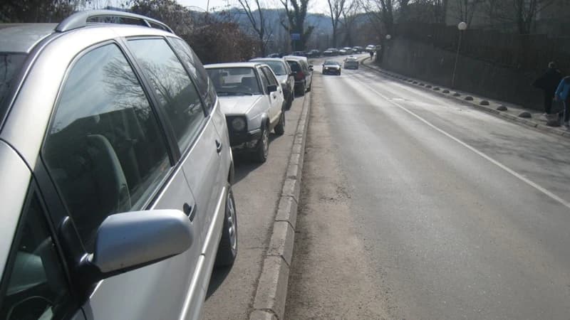 Veliki problemi s parkingom oko UKC-a