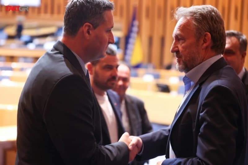Bećirović Izetbegović, Denis Bećirović, Bakir Izetbegović