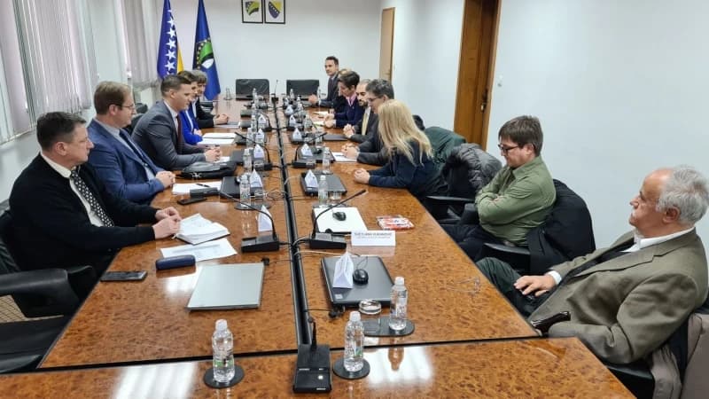 Sastanak u Vladi TK