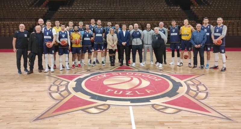 Zmajevi obavili trening u Mejdanu, premijer TK im poželio sreću