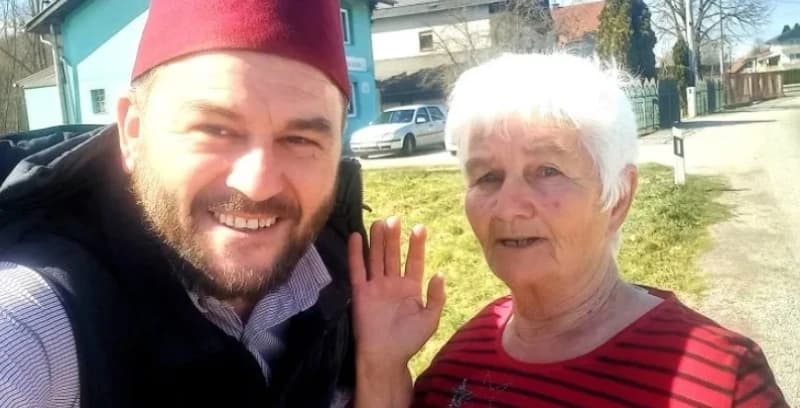 Čestitao joj efendija Admir Muhić: Ferida iz Maljevca položila vozački ispit u 72. godini