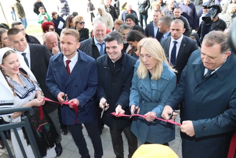 Dodik uručio ključeve