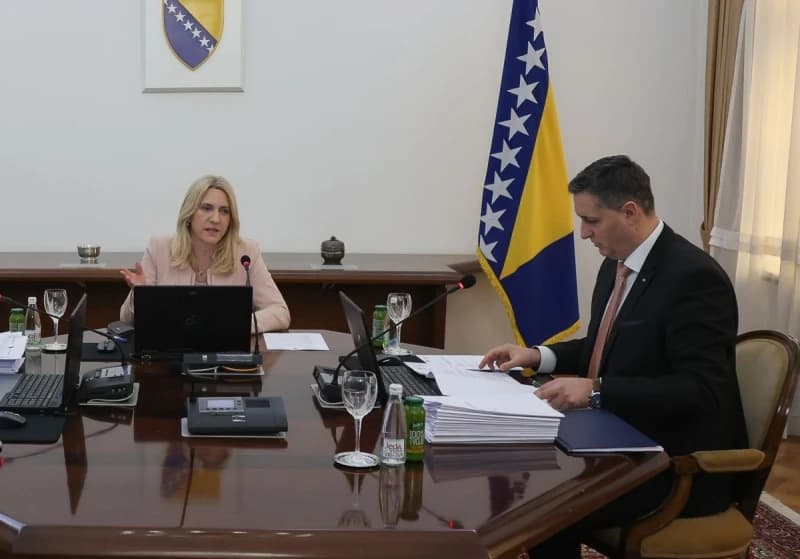 Željka Cvijanović i Denis Bećirović