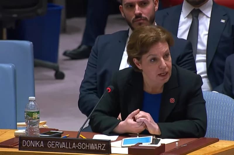 Gervalla na tri jezika Dačiću poručila da je odgovoran za ubistva i silovanja na Kosovu, muk na sjednici Vijeća sigurnosti  