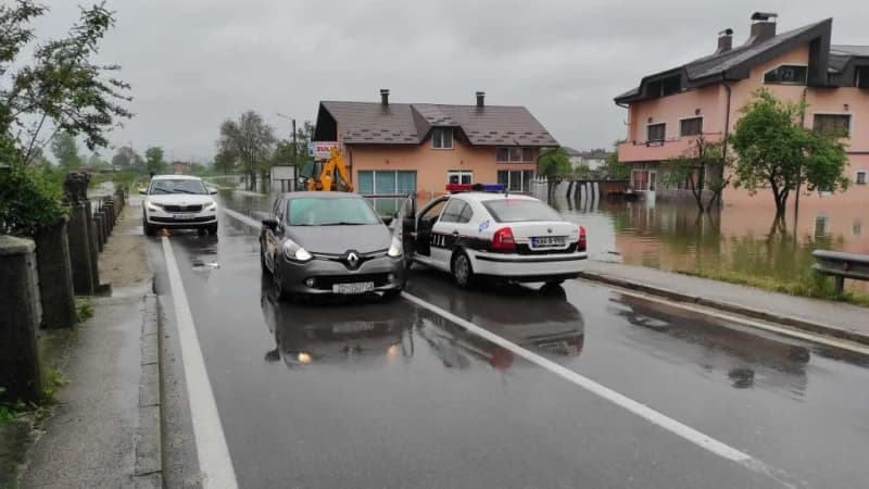 Magistralni putevi Bihać - Kamenica i Bihać - Srbljani (u Kostelima) otvoreni za saobraćaj