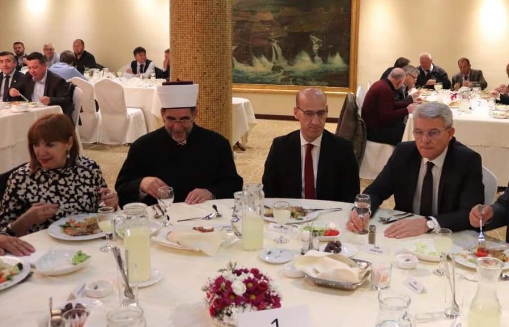 Potpredsjednik RS-a Ramiz Salkić organizovao tradicionalni iftar u Banjoj Luci