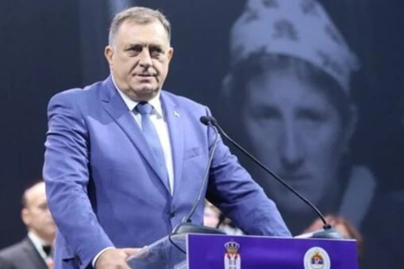 Dodik, lažirana fotografija 