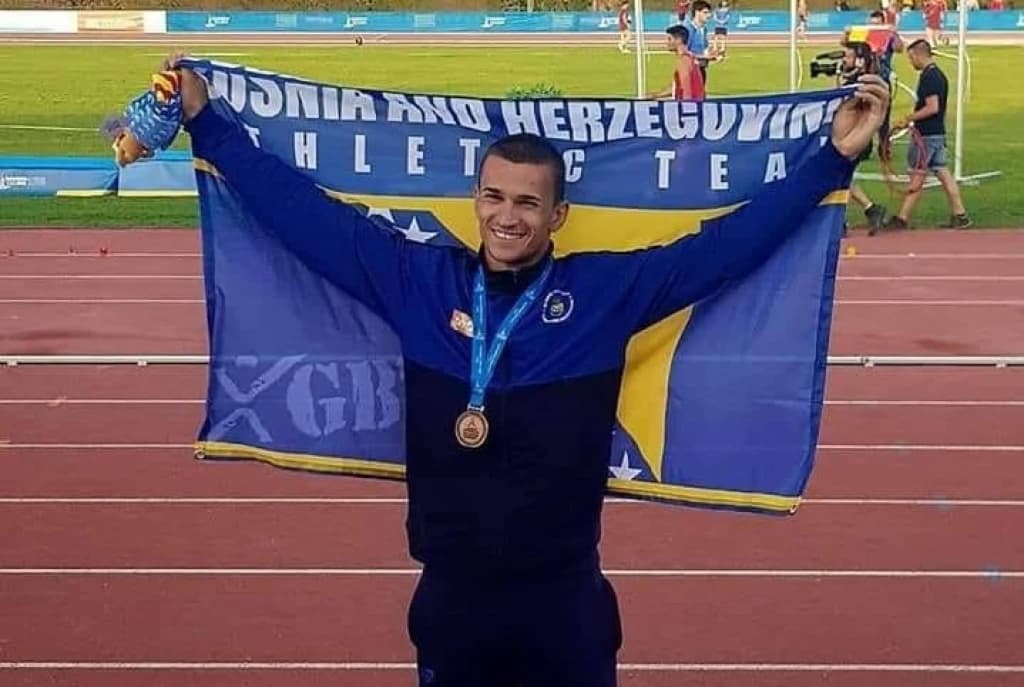 Abedin Mujezinović
