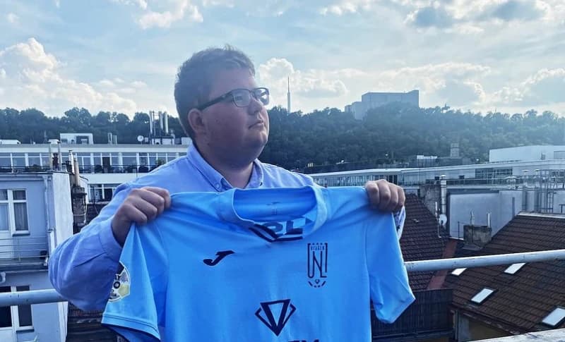 Otac platio 20 hiljada eura, sin "bucko" potpisao za češki tim: "Nikad nije igrao fudbal, samo FIFA-u na računaru"