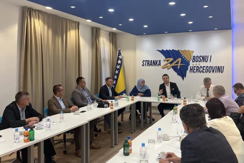 SBiH: "Trojku" smo upozorili kako će završiti politički brak sa  Dodikom, neka preuzmu odgovornost i odstupe s pozicija