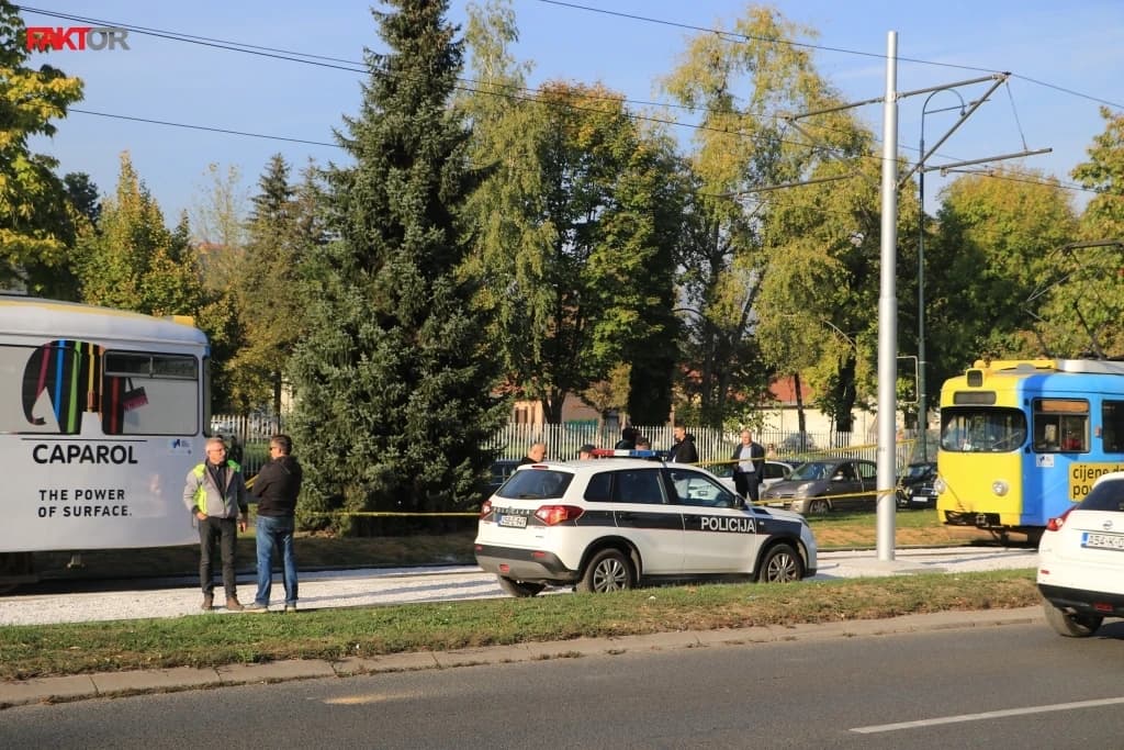 Sarajevo: Tramvaj kod Kampusa udario radnika, saobraćaj obustavljen 