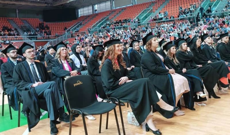 UNZE, proomcija, diplome