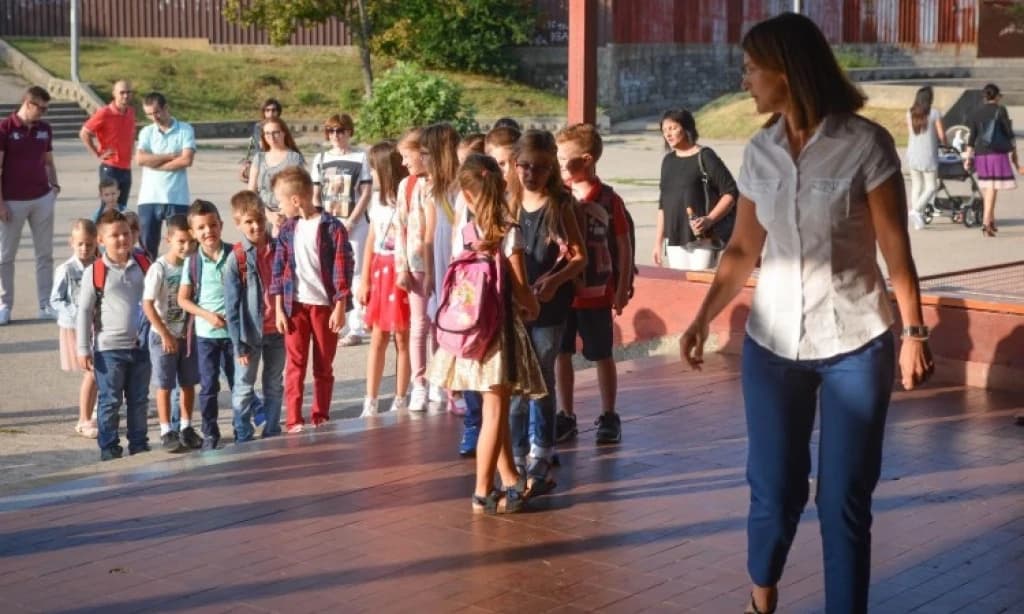 Roditeljima se sugerira da ne žure sa kupovinom udžbenika