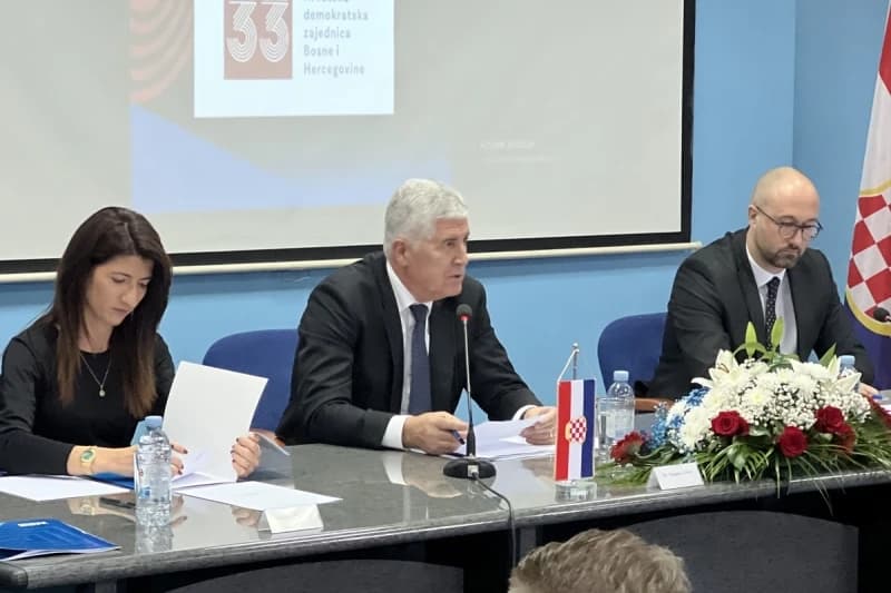 Čović na sjednici u Tuzli
