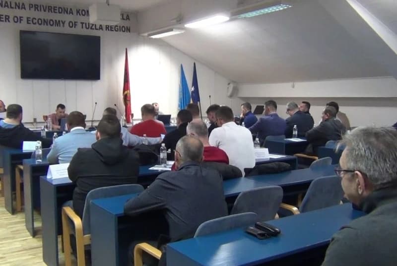 Oglasili se iz FK Sloboda: Skupština usvojila novi Pravilnik o radu i Statut kluba