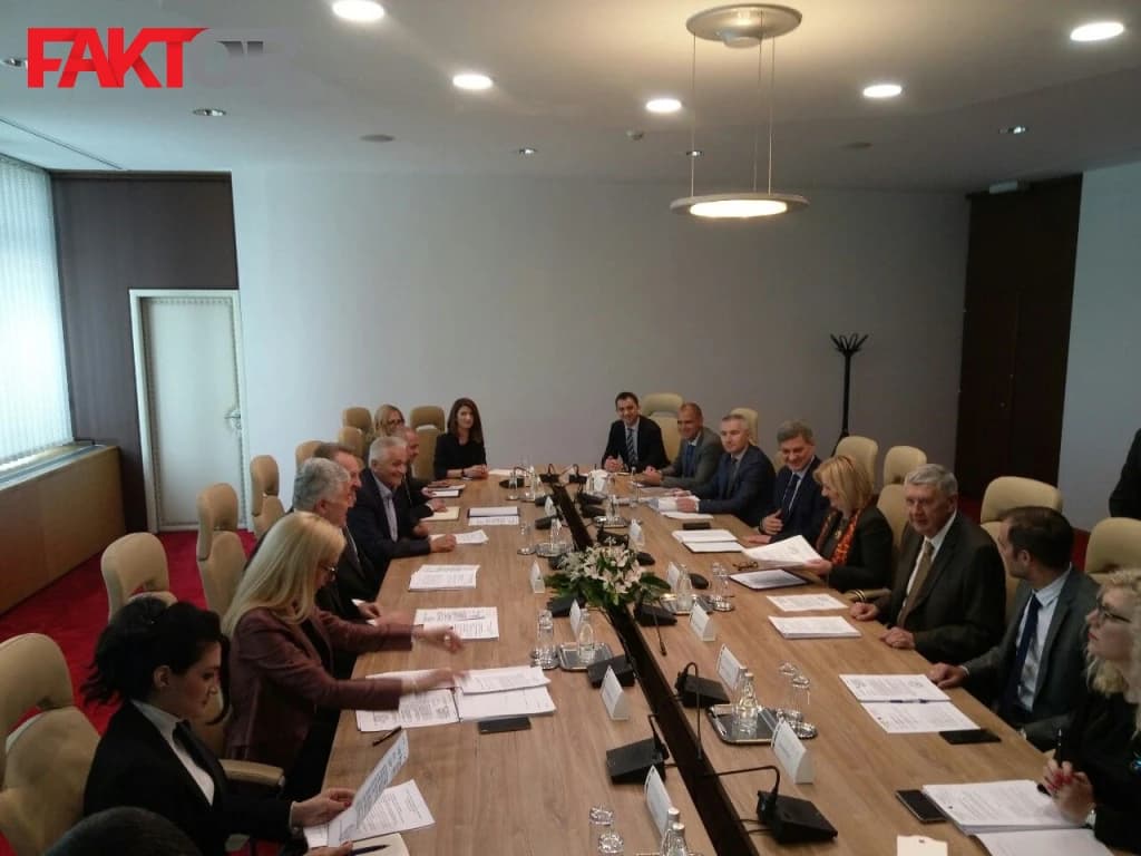 Sjednica rukovodstva Parlamenta BiH ipak nije održana, SNSD-ovci bili protiv dnevnog reda
