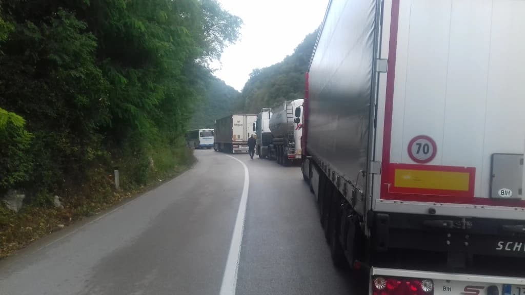 Saobraćajna nesreća u kanjonu Tijesno