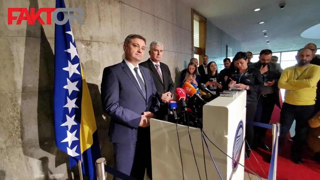 Zvizdić kolegama iz RS-a: Ne postoje "zajedničke institucije BiH"
