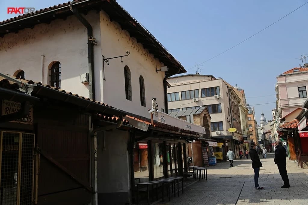 Na adresi nisu nađene 53 osobe, zbog kršenja mjera zabrane kažnjen 41 građanin KS