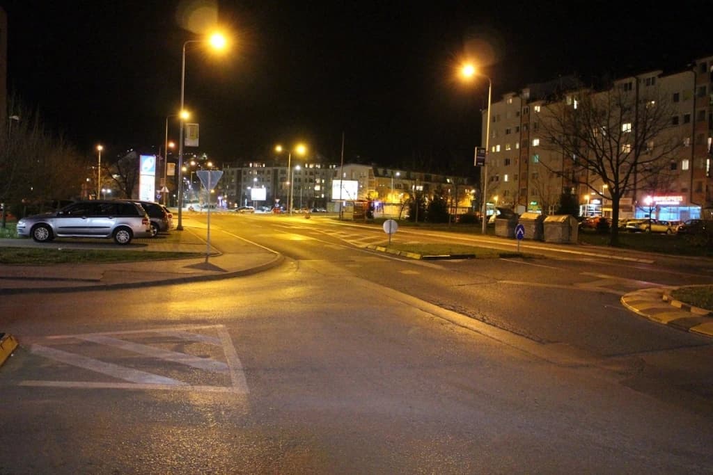 Obavezu nošenja maski i rukavica u RS-u prekršilo 135, policijski sat 27 osoba