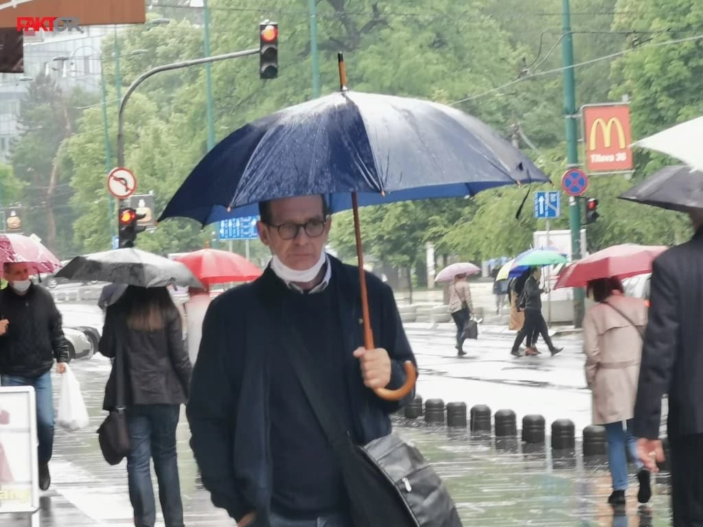 U BiH pretežno oblačno s kišom