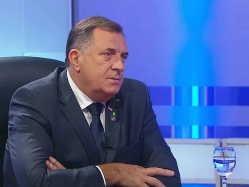 Iz UKC-a RS-a potvrđeno: Dodik ima mučninu i bolove u želucu