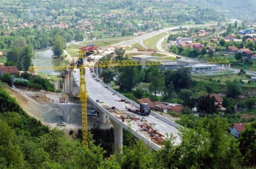 Kod mosta u Drivuši gradi se pristupni put