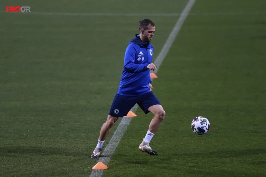 Uz hit Enesa Begovića: Miralem Pjanić predstavio nove kostobrane