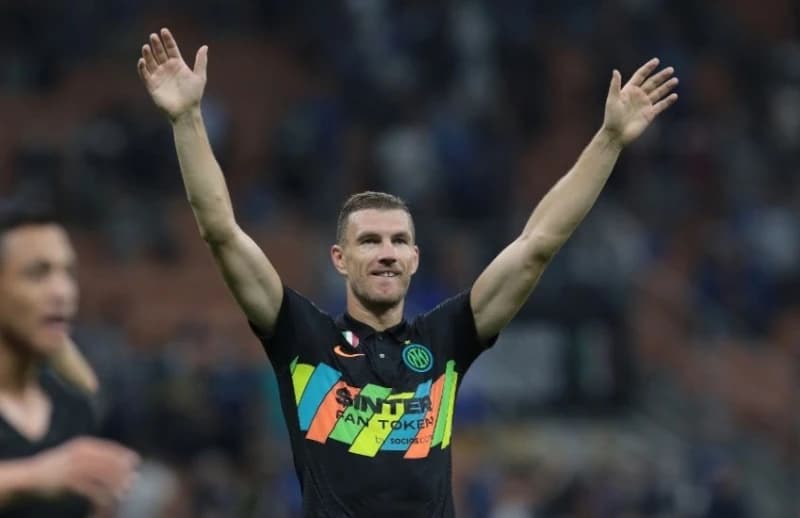 Dijamant na naslovnici Tuttosporta: Samo je Ronaldo bolji od Džeke