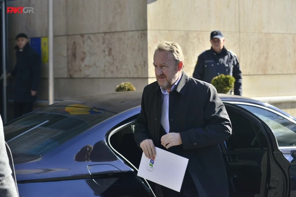 Izetbegović o izborima, Bećiroviću, pregovorima: Nikad više neću razgovarati jedan-na-jedan s Čovićem