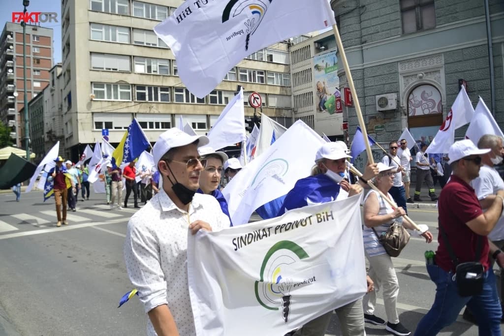 Evo koliko se radnicima-članovima sindikata odbija od plaća za članarinu, koliko ide SSSBiH