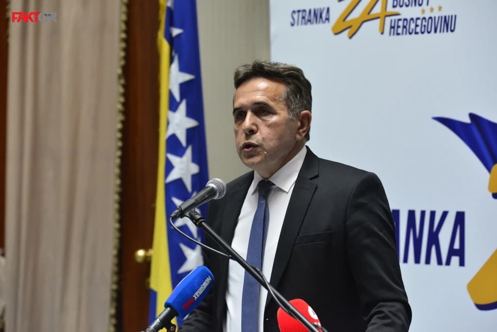 Muhidin Alić napustio SBiH: Postali smo stranka Šemsudina Mehmedovića; Uslijedila oštra reakcija iz SBiH