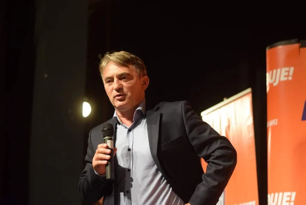 Komšić pozvao Vučića da iznese dokaze o miješanju zapadnih sila u izbore u BiH