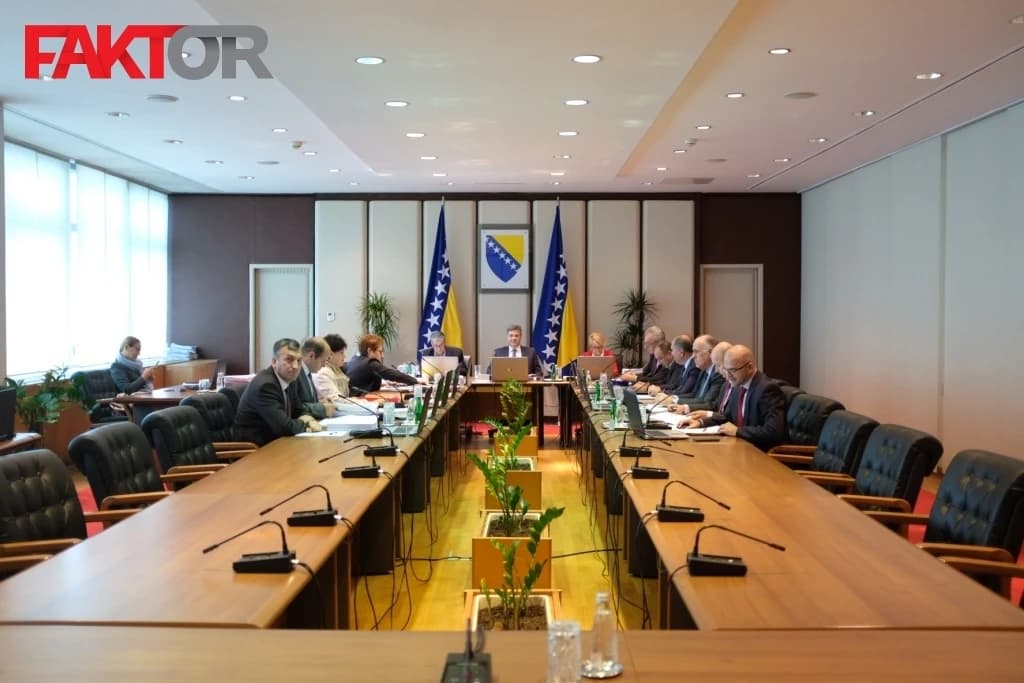 Vijeće ministara BiH danas o autoputu od Sarajeva do Beograda, migrantima i zvaničnom vremenu