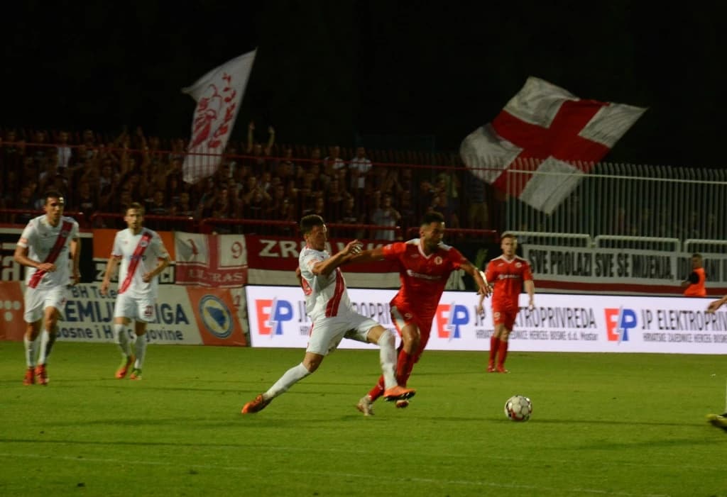 Duelu Velež - Zrinjski epitet derbija 13. kola, Željezničar domaćin Mladosti