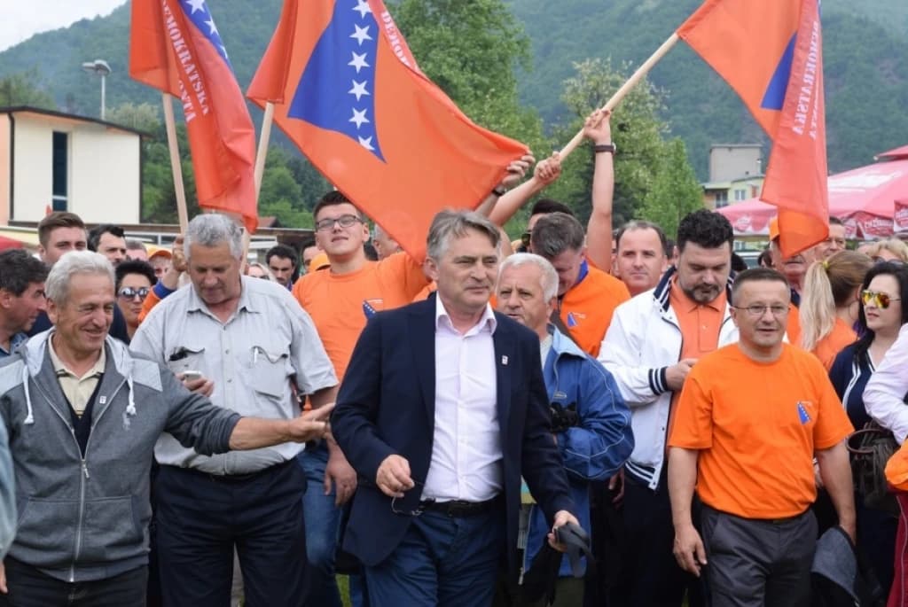 DF: "Vi koji ste iz trećeg safa u SDP-u preletjeli u prvi, lažete prvo sebe, pa građane"