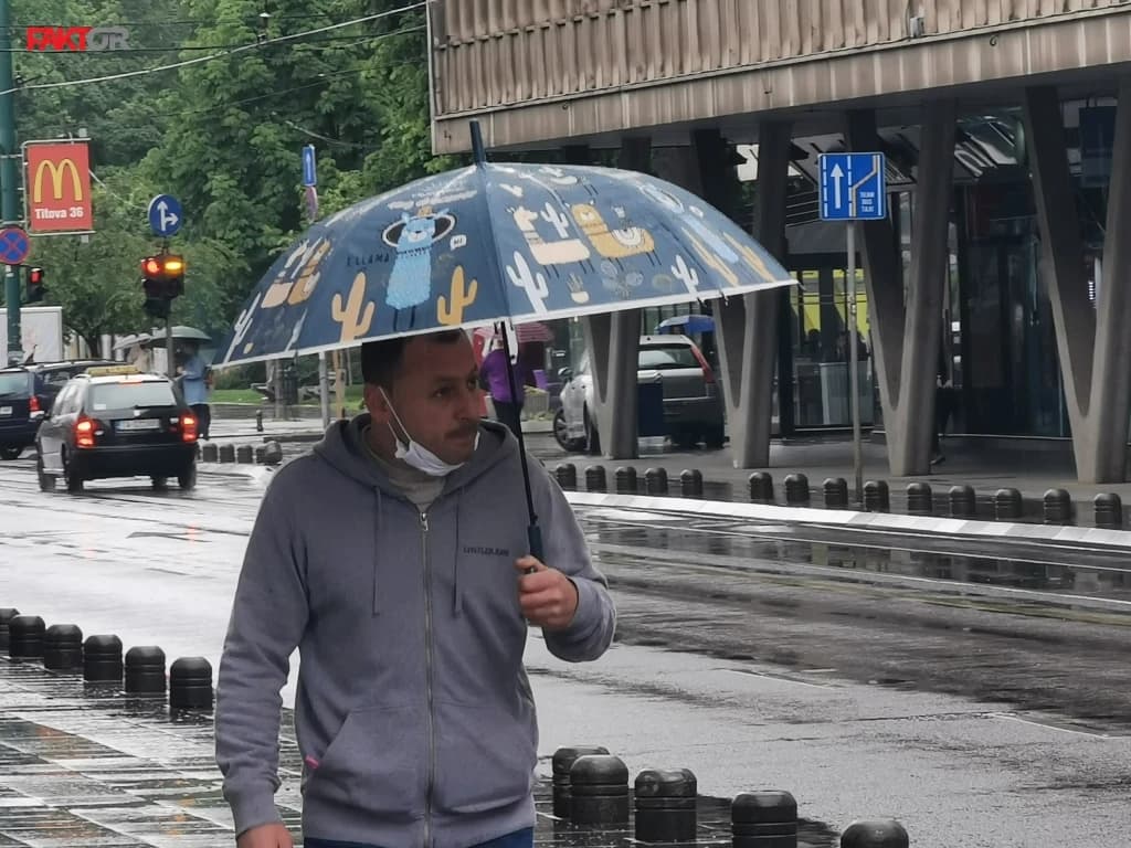 Danas oblačno sa kišom i pljuskovima, temperature do 22, na jugu od 27 stepeni