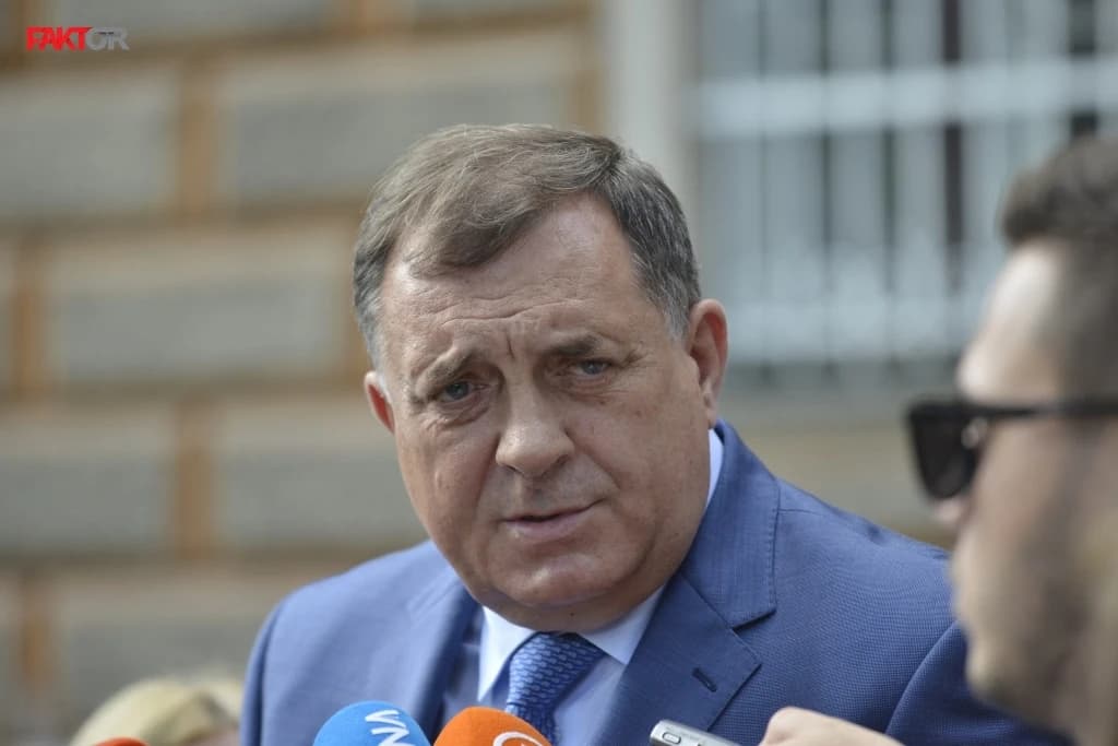 Dodik: Inzko odgovara samo muslimanima i nikome drugom