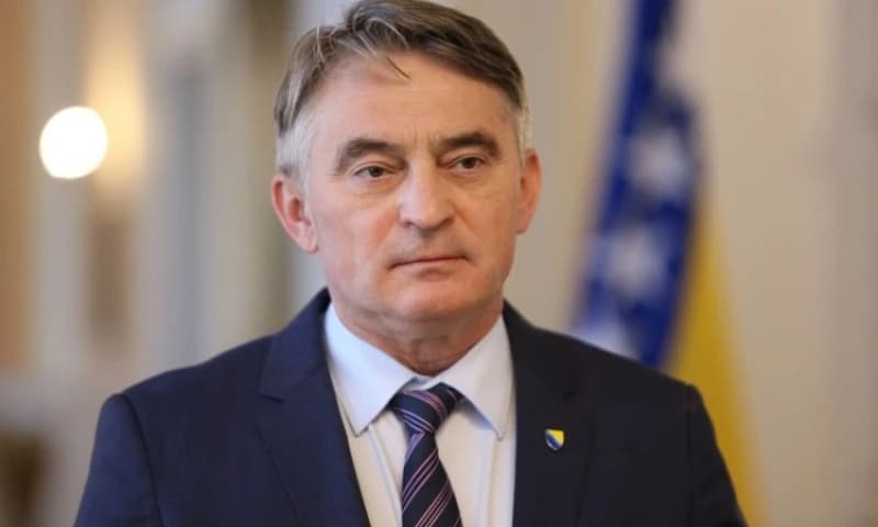 Komšićeva čestitka Đukanoviću: Vi ste primjer upornosti i snage drugim državama regiona
