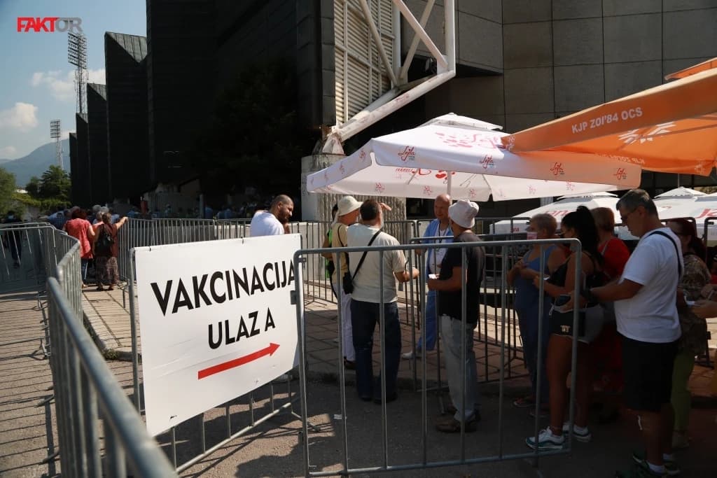 Za ovu sedmicu 68.110 doza: Koliko je koji kanton dobio Sinopharm i AstraZeneca vakcina 