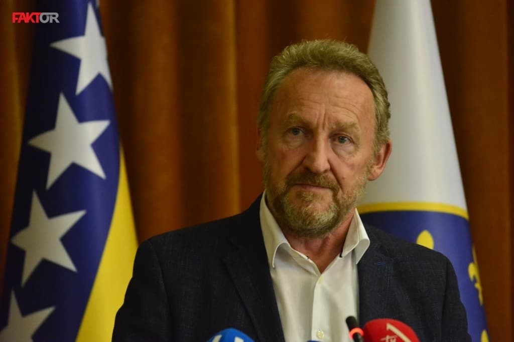Izetbegović pisao Ambasadi SAD-a: Borba protiv ideologija zla mora biti odlučna i kontinuirana