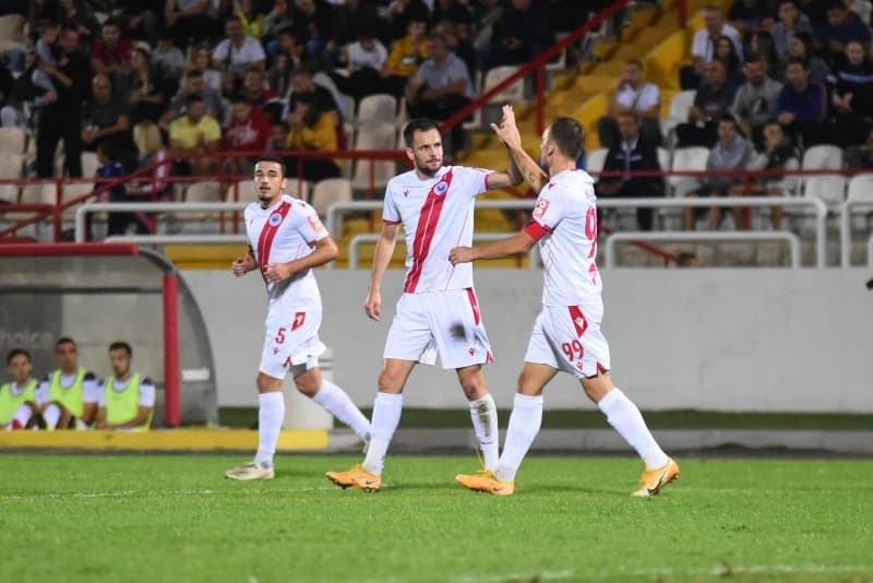 U petak dodjela pehara, u subotu derbi kola