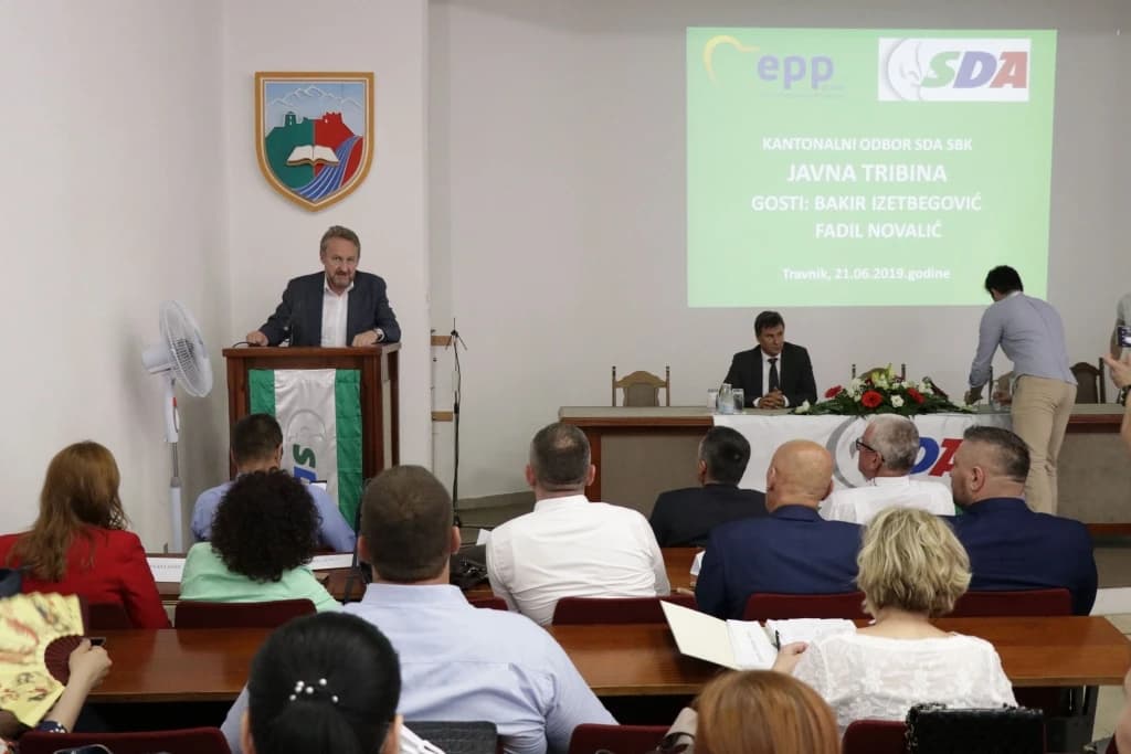 Izetbegović:  Bošnjački privrednici drže cijelu državu  bez njih bi Republika Srpska padala