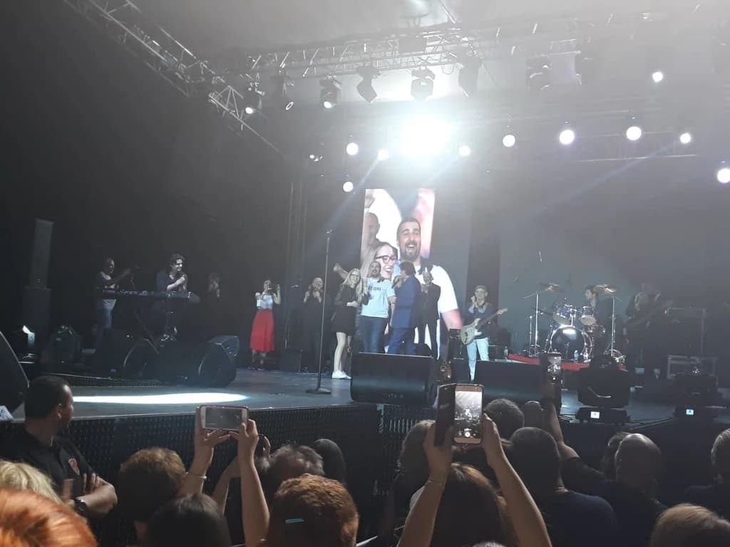 Prosidba na koncertu megazvijezde