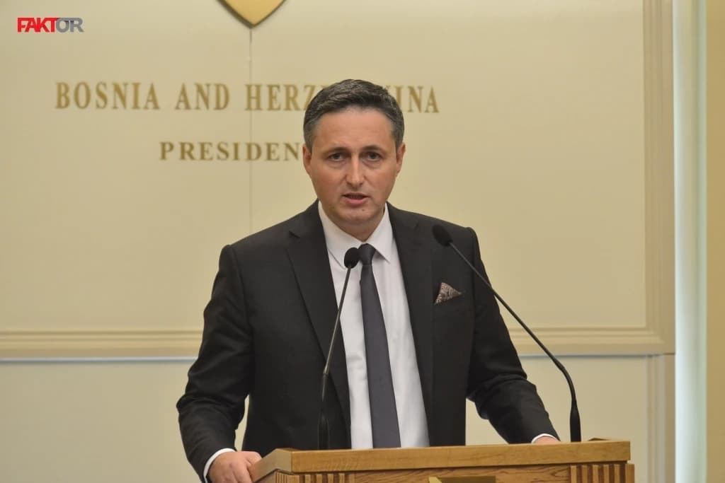 Bećirović predložio razmatranje državnog razgraničenja BiH i Srbije