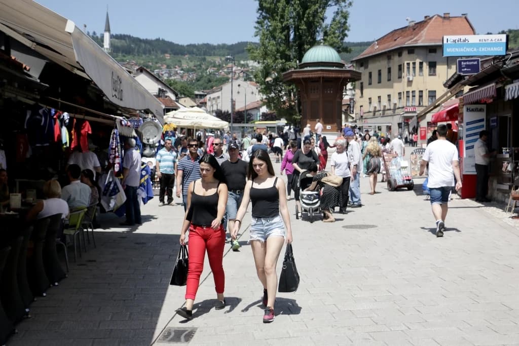 Sunčano u cijeloj zemlji, poslijepodne neka će područja osvježiti pljusak
