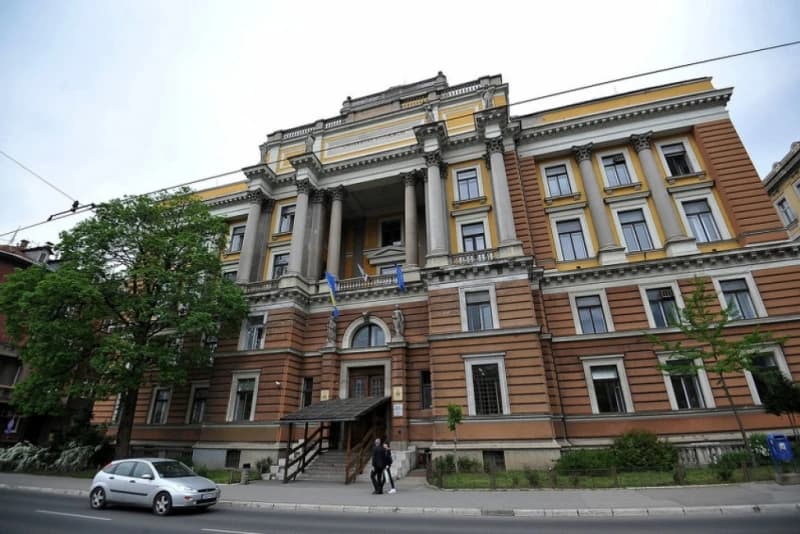 U toku drugi prijavni rok za fakultete i akademije UNSA, više od dvije hiljade slobodnih mjesta