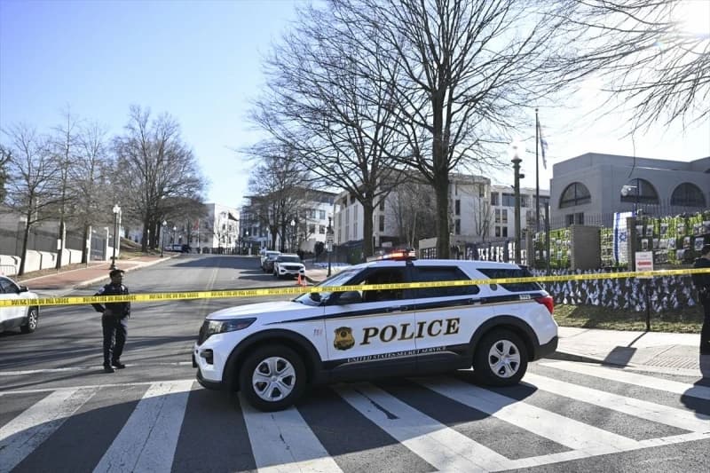 Vojnik se zapalio ispred Ambasade Izraela u Washingtonu